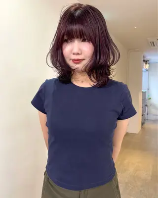 ミディアム カラー mizuki/ピンク ベージュ.レイヤーのヘアスタイル