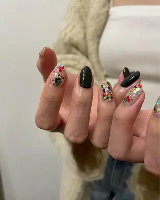 ネイル kiii.__ ✴︎*のネイルデザイン