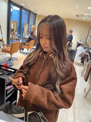 カラー 艶髪🥣透明感カラー 🫧前田奈津実のヘアスタイル
