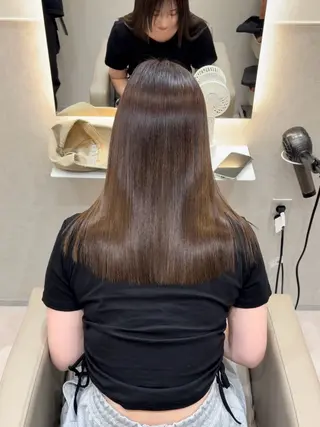 セミロング 韓国🇰🇷レイヤー 似合わせ顔まわりのヘアスタイル