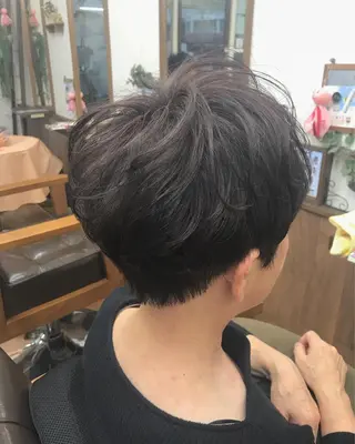 ショート カラー 澤田 拓己のヘアスタイル