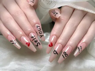 ネイル Maggie Nail🦩のネイルデザイン