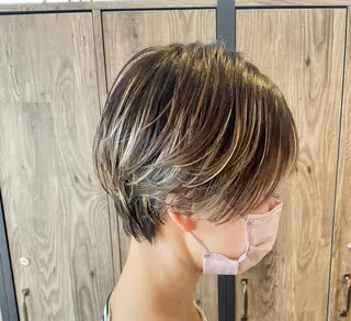 ショート 角田 雅行のヘアスタイル