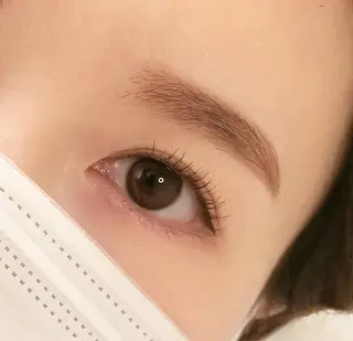 アイブロウ Frau 梅宮のマツエク・マツパデザイン