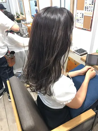 ロング カラー ヘアアレンジ 顔周りカット・相談 レイヤーも◎しずくのヘアスタイル