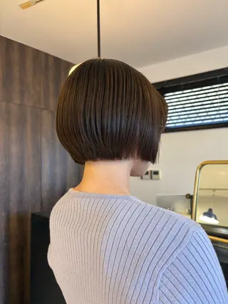 ショート 西野 優夏のヘアスタイル