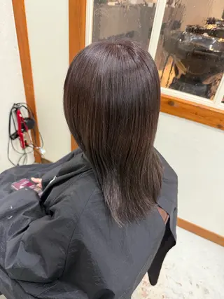 セミロング カラー 佐々木 里紗のヘアスタイル
