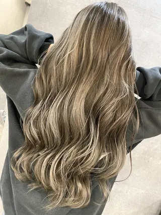 ロング カラー ヘアアレンジ ネイル マツエク・マツパ 井上 一平のヘアスタイル