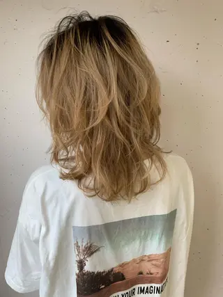ミディアム 顔周りの垢抜けヘア 立山愛梨のヘアスタイル