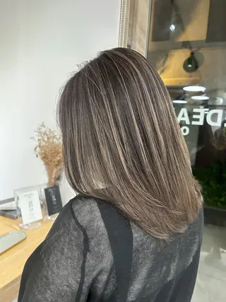 ミディアム さえ 大宮/ハイライトのヘアスタイル