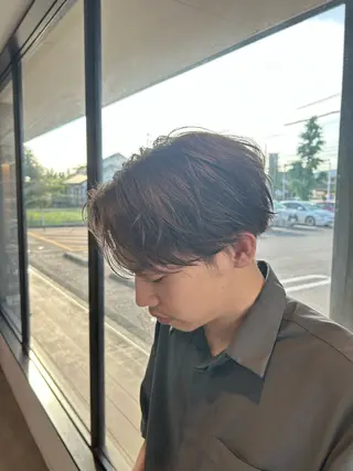 カラー tote. 成瀬晃のヘアスタイル