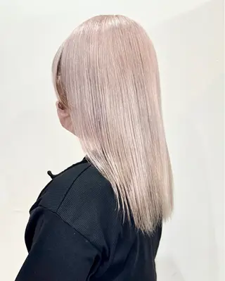 セミロング カラー 切りっぱなしボブ/ ブリーチカラー/大塚のヘアスタイル