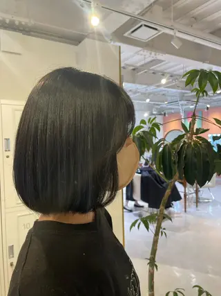 ショート カラー 和田 真依のヘアスタイル