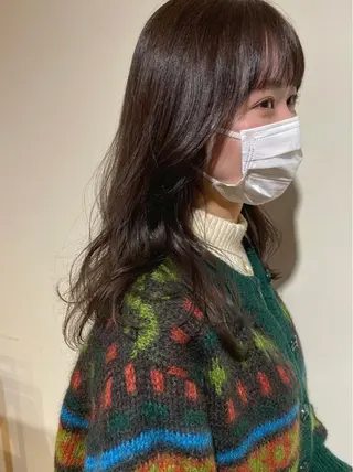 ミディアム カラー io濱川 遥のヘアスタイル