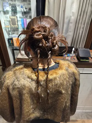 ロング ヘアアレンジ お呼ばれヘア✨️ Akari🧸🤍のヘアスタイル