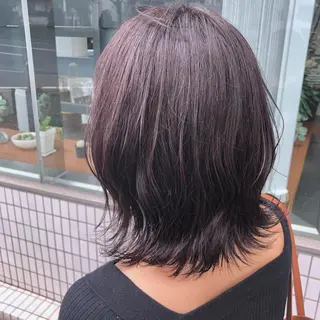 ミディアム カラー 柏木 彩花のヘアスタイル
