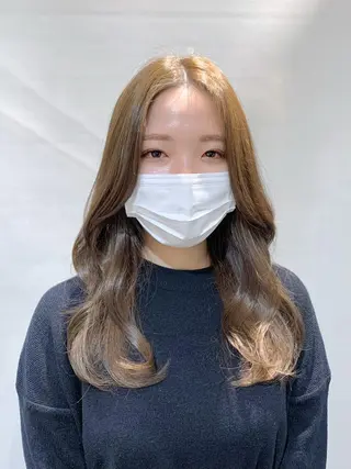 セミロング カラー ヘアアレンジ 柔らか垢抜けｶﾗｰと ｶｯﾄ🫧ASUKAのヘアスタイル