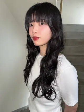 ロング ヘアアレンジ SIKI所属・SIKI ゆうのヘアスタイル