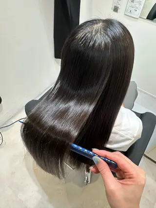 セミロング Emuest心斎橋 SAKIのヘアスタイル