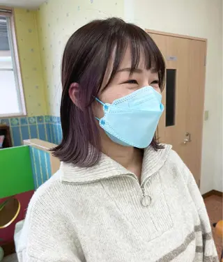 ミディアム カラー yui .のヘアスタイル