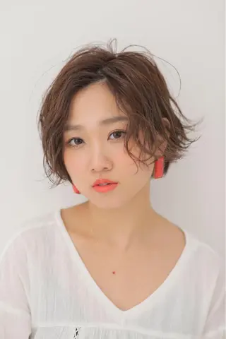 ショート メテオ ／ヘアカラー 西川菜実のヘアスタイル