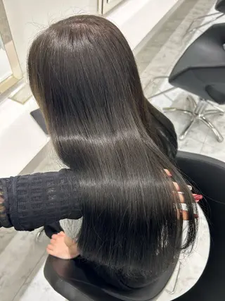 ロング MOMO艶髪 🩵モテカラーのヘアスタイル