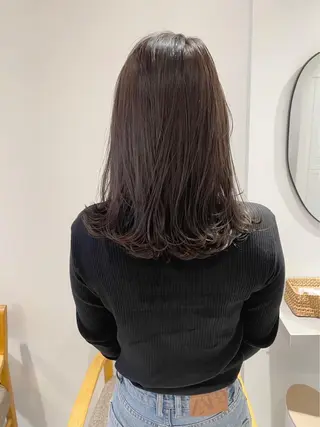 ミディアム カラー 池田 未瑠のヘアスタイル