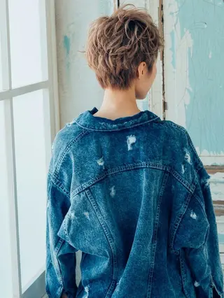 カラー ショート 艶髪クリエイター🪽 秋田 聖也のヘアスタイル
