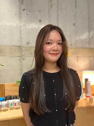 カラー 瑠己杏 :ボブ/ ハイトーンワンカラーのヘアスタイル