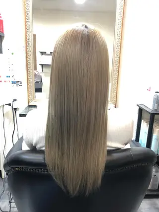 ロング ヤマグチ ヒカルのヘアスタイル