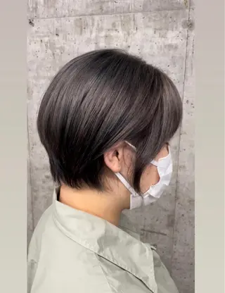 ショート カラー レイヤー/透明感 カラー ☽EMIRIのヘアスタイル