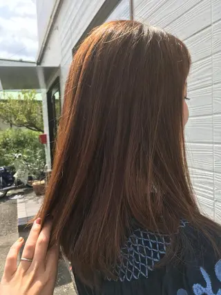 ロング カラー ビヨウシツトリコ よねたにみなのヘアスタイル