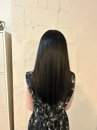 ロング 瀬川 夏緒のヘアスタイル