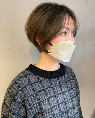 ショート カラー 東 みのりのヘアスタイル