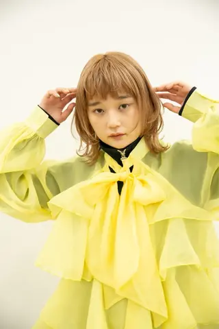 ミディアム カラー ヘアアレンジ ボブ/透明感ベージュ 🫧クルミ🌟のヘアスタイル