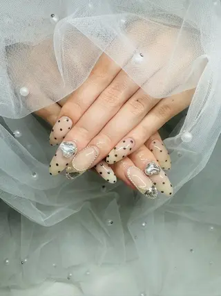 ネイル Moana所属・宮崎 美涼のネイルデザイン