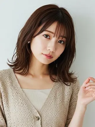 カラー Helena ゆかのヘアスタイル