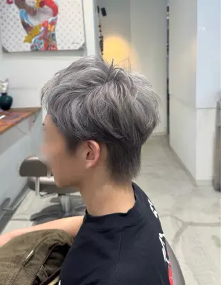 カラー メンズ Shiho 🦋 ／透明感カラーのヘアスタイル