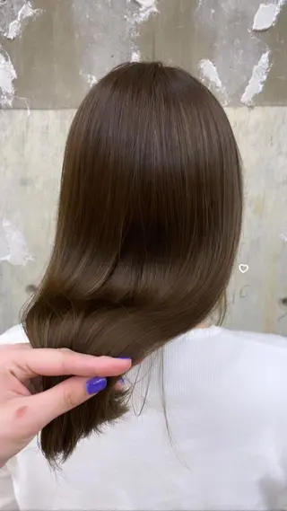 ロング KVELL ユナのヘアスタイル