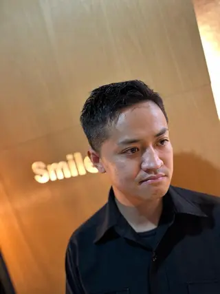 ショート メンズ フェードとパーマ特化 小池 魔裟斗のヘアスタイル