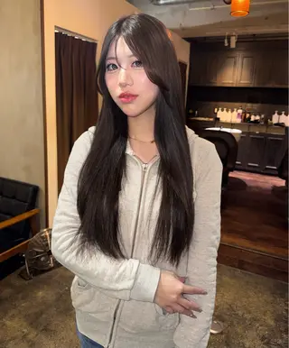 ロング カラー 野口 和真のヘアスタイル