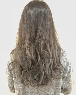 ロング カラー sato yoのヘアスタイル