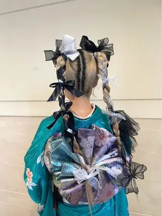 ヘアアレンジ 🦋ハイトーン×ア レンジ💫Leenaのヘアスタイル