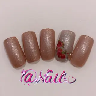 ネイル 小尾 栞のネイルデザイン