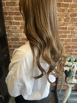 セミロング カラー パーマ ヘアアレンジ メンズ キッズ ネイル マツエク・マツパ アイブロウ 久木原 ゆりのヘアスタイル