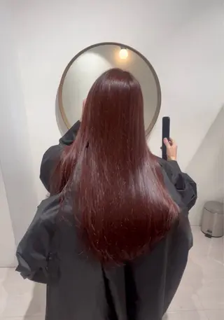 ロング ニトウ レイナのヘアスタイル