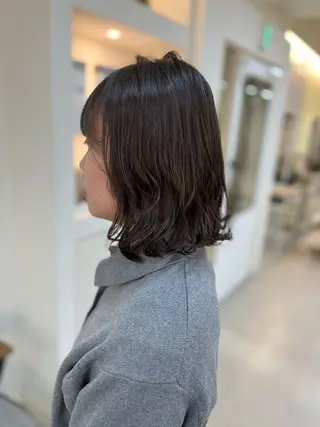 ミディアム パーマ Lamp 柏 山口 か乃 ブリーチカラーのヘアスタイル