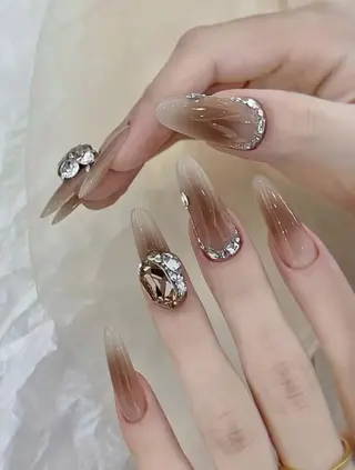 ネイル ネイリストヨ ヨのネイルデザイン