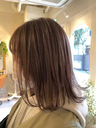 ミディアム カラー よこもり あいのヘアスタイル