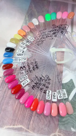 カラー ネイル Moonstone Salonのネイルデザイン